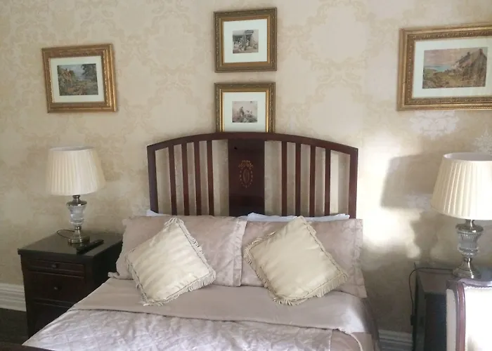 Bed & Breakfast Innisfree House 4*